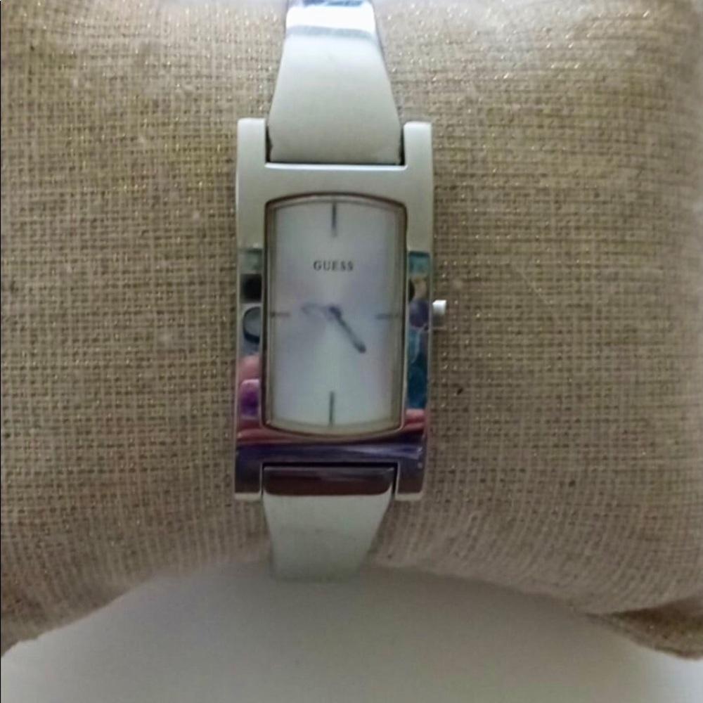 Guess Women’s Vintage Silver Tone Link Wristwatch